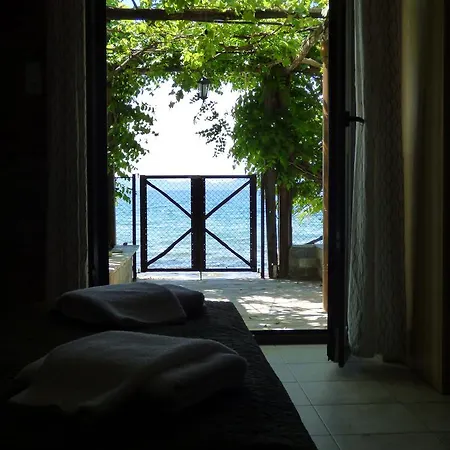 Apartment Isalos *