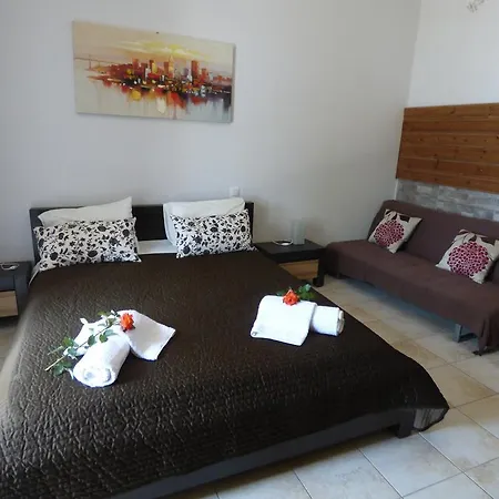 Apartment Isalos